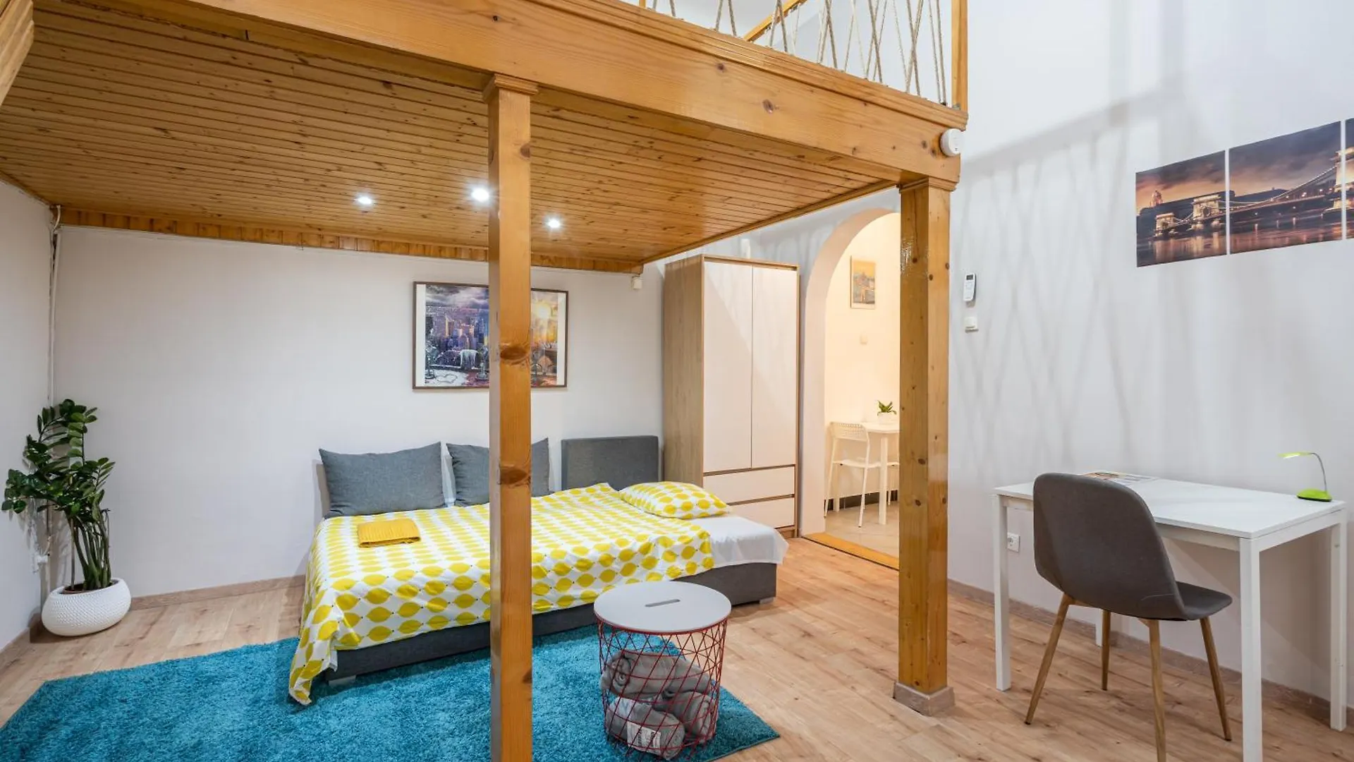 Apartment Affordable Heroes' Square Residence Budapest